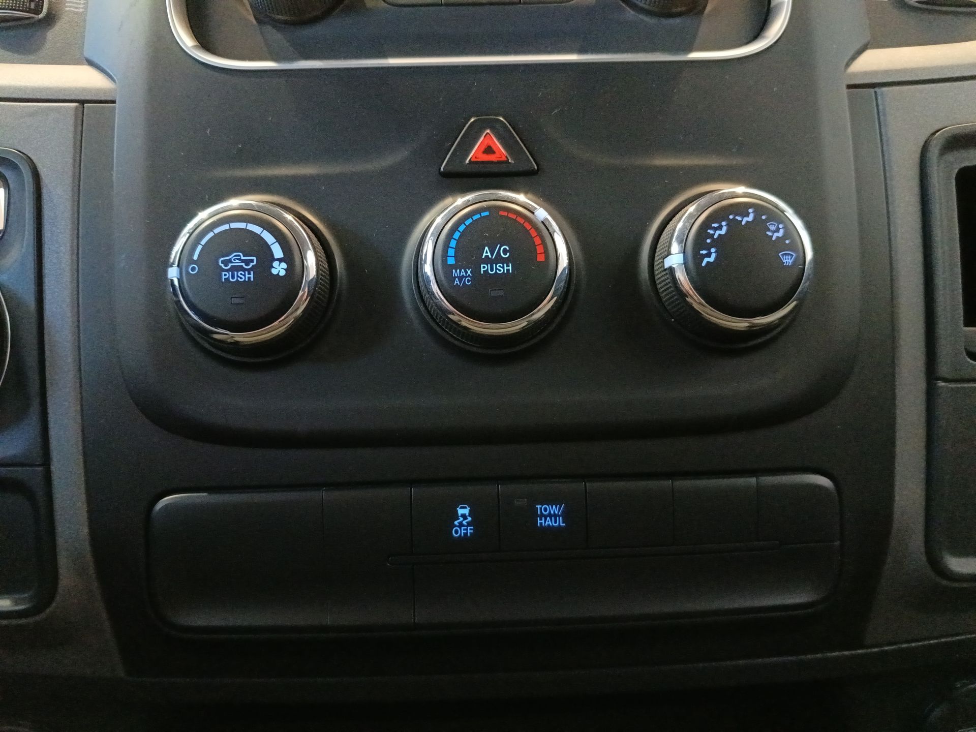 2020 RAM Ram 1500 2p ST Reg Cab V6/3.6 Aut 4x2