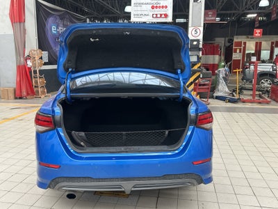 2023 Nissan Sentra 4p SR L4/2.0 Aut