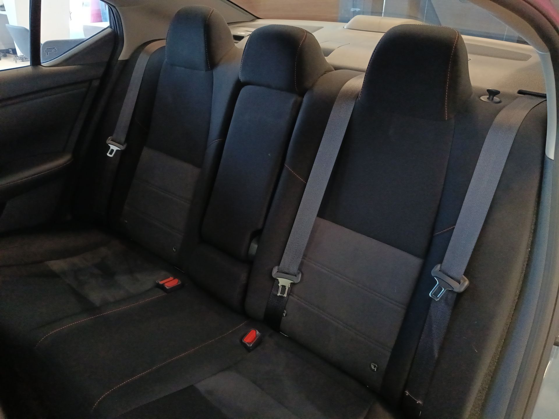 2025 Nissan Sentra 4p SR Midnight Ed. Bi-tono L4/2.0 Aut