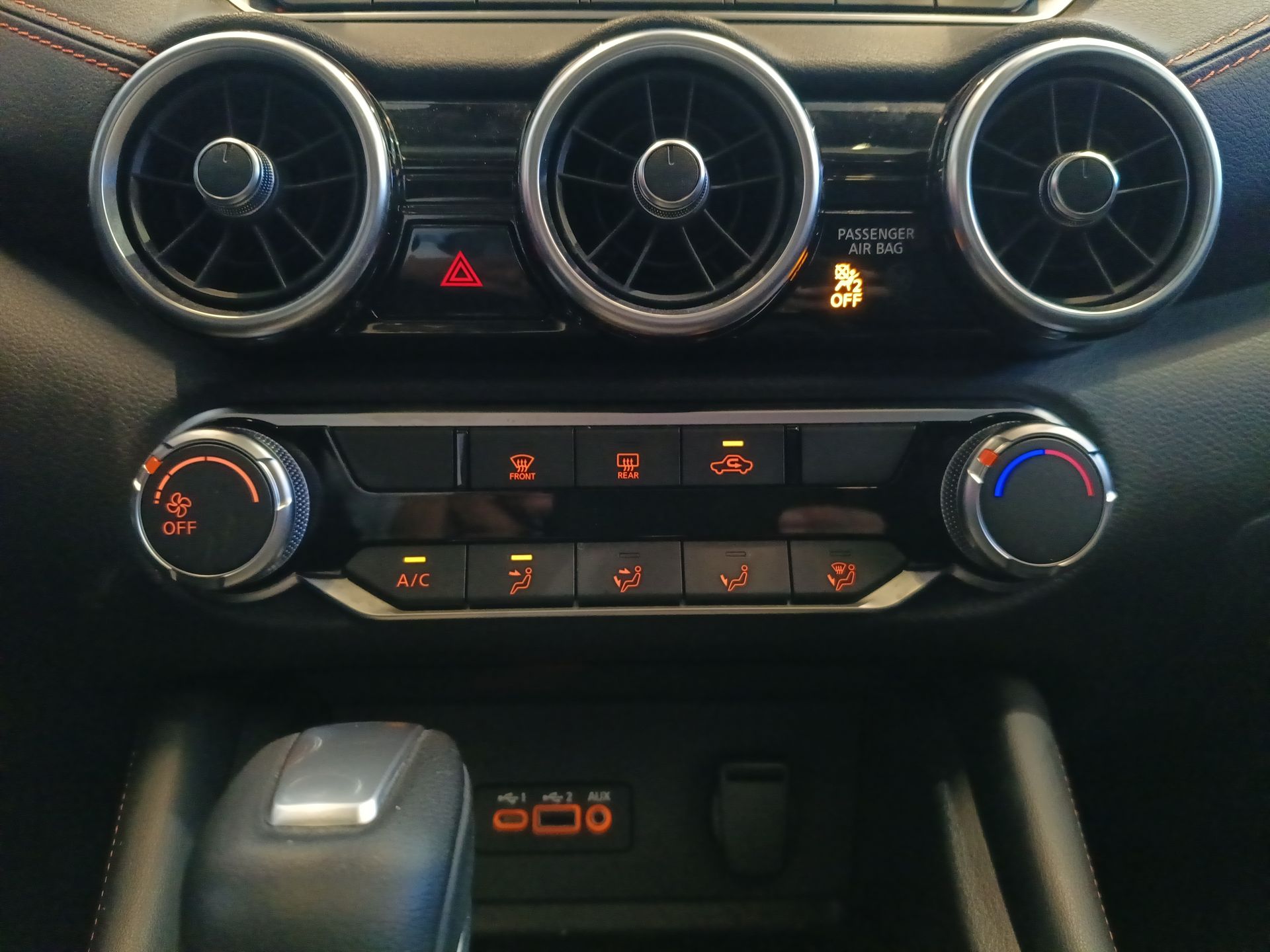 2025 Nissan Sentra 4p SR Midnight Ed. Bi-tono L4/2.0 Aut