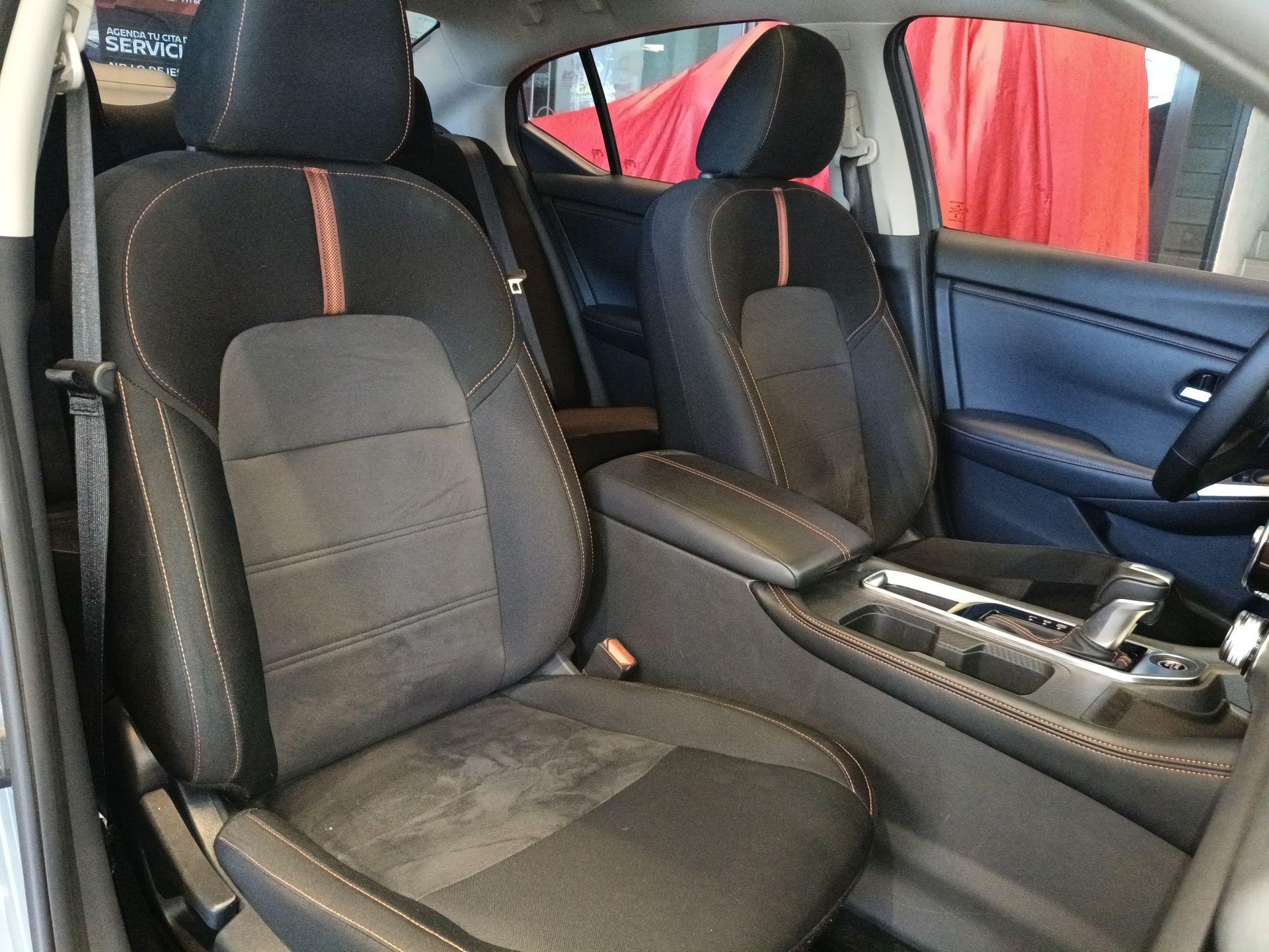 2025 Nissan Sentra 4p SR Midnight Ed. Bi-tono L4/2.0 Aut