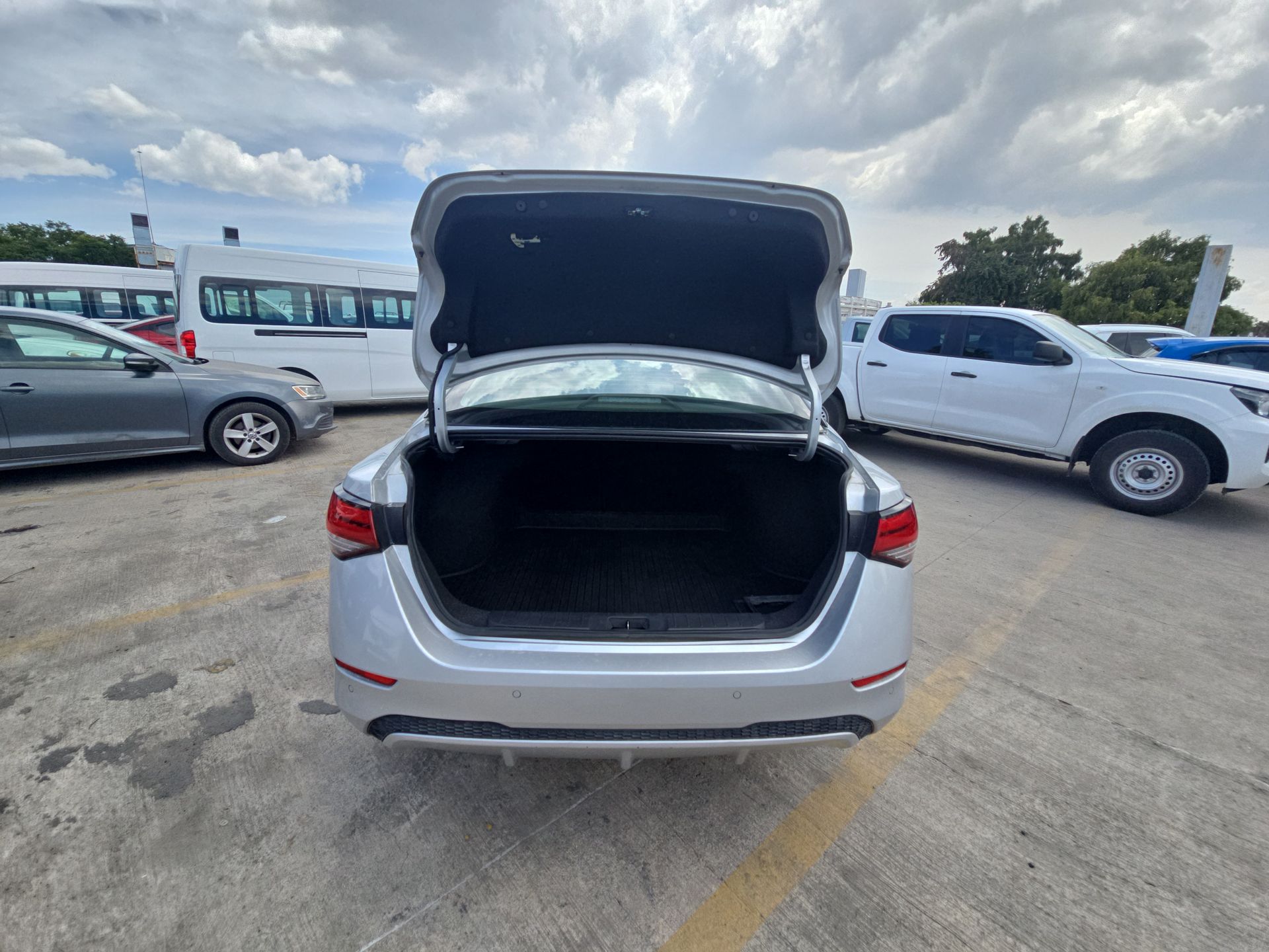 2023 Nissan Sentra 4p Advance L4/2.0 Aut
