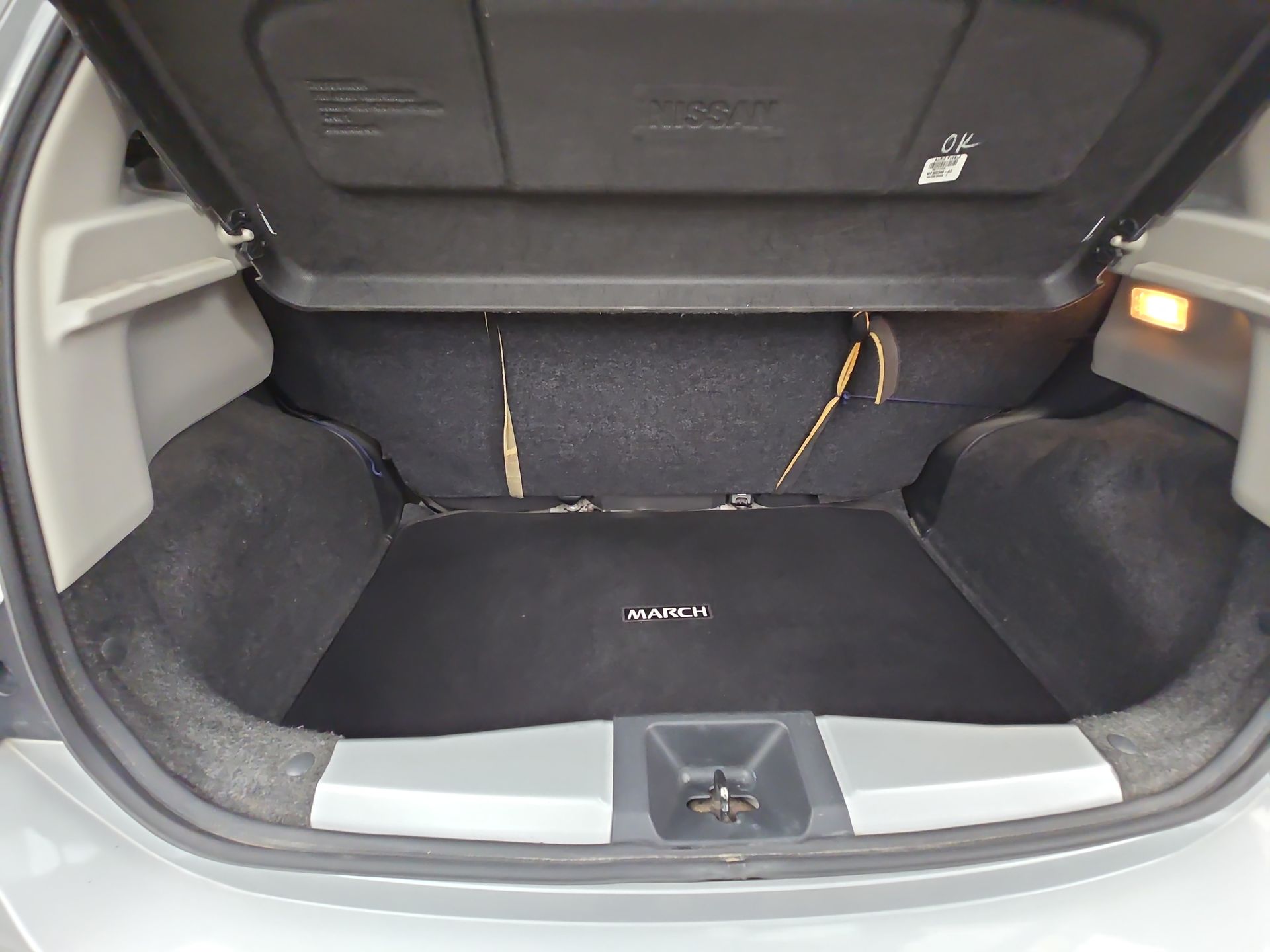 2023 Nissan March 5p Advance L4/1.6 Man