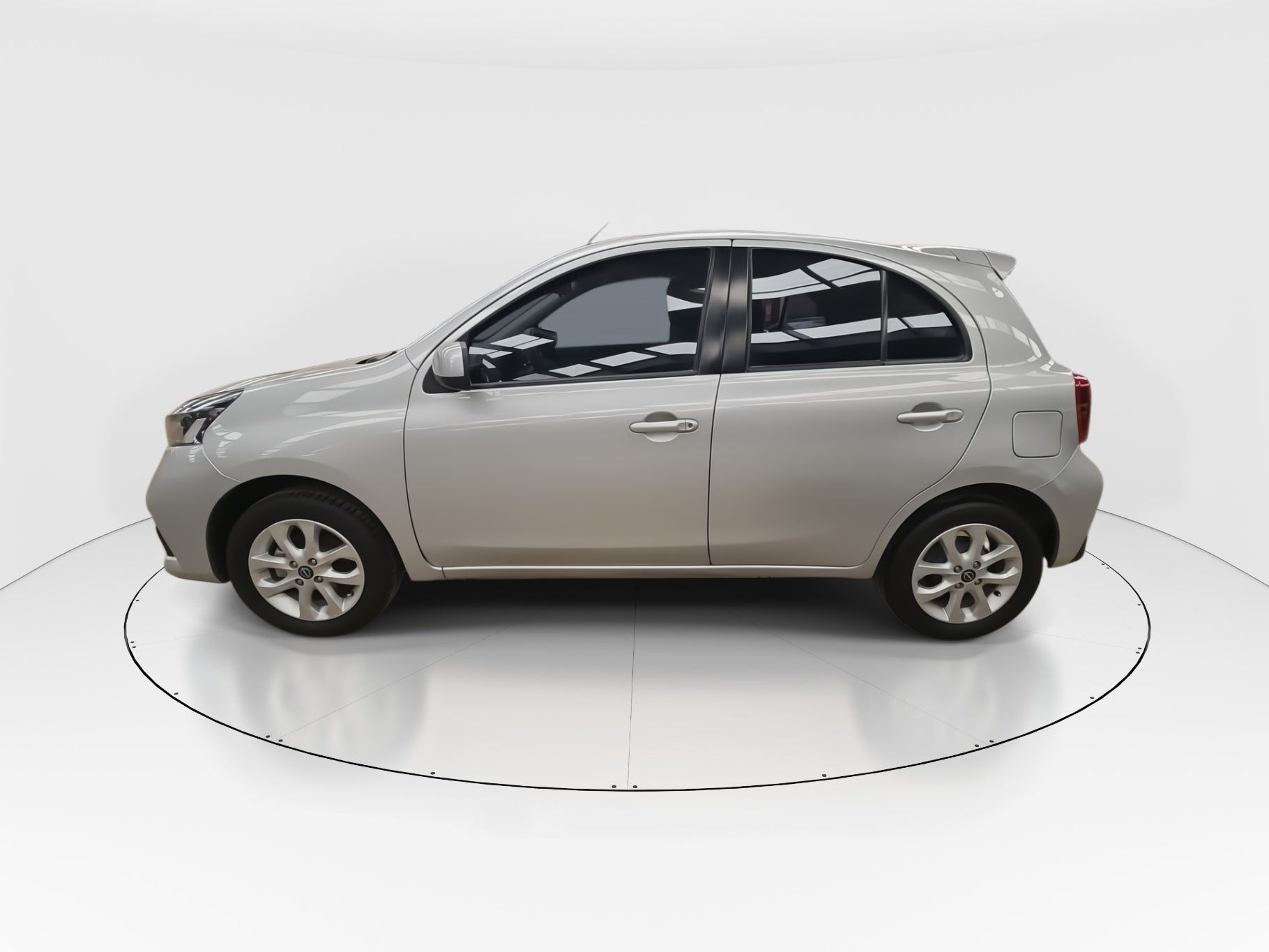 2023 Nissan March 5p Advance L4/1.6 Man