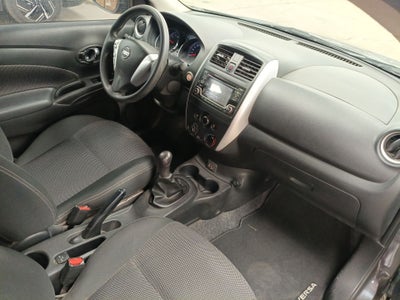 2019 Nissan Versa 4p Advance L4/1.6 Man
