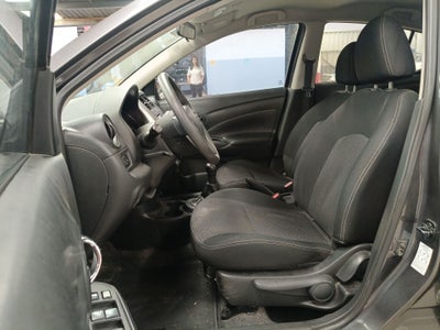 2019 Nissan Versa 4p Advance L4/1.6 Man