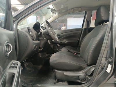 2019 Nissan Versa 4p Advance L4/1.6 Man