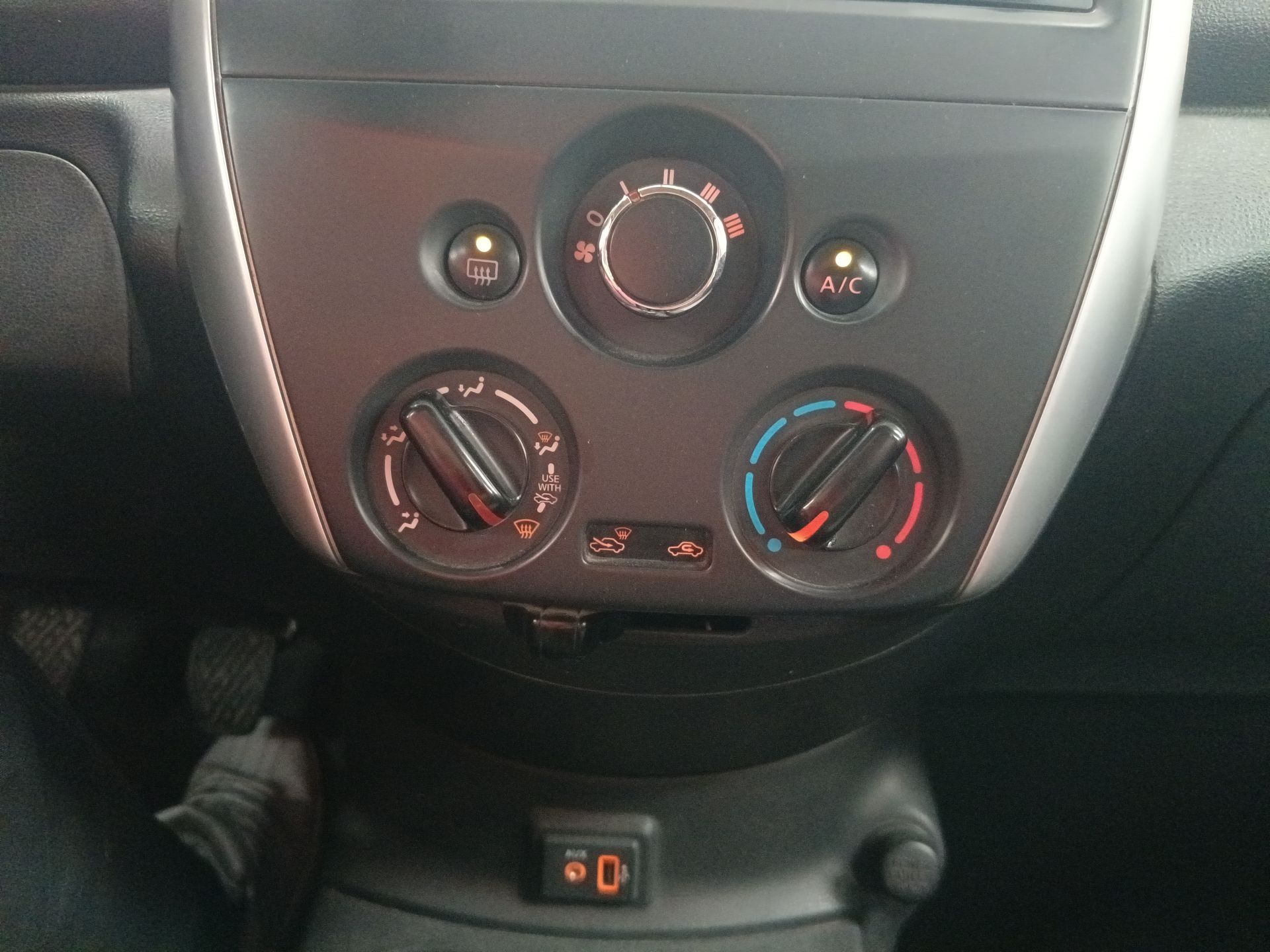 2019 Nissan Versa 4p Advance L4/1.6 Man
