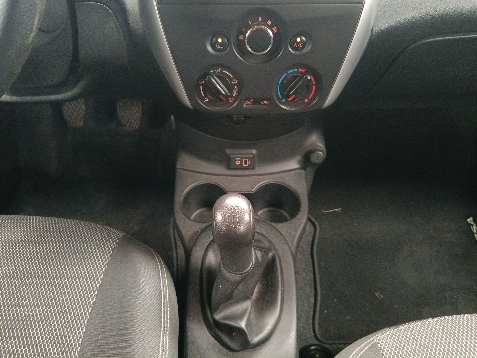2019 Nissan Versa 4p Advance L4/1.6 Man