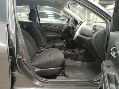 2019 Nissan Versa 4p Advance L4/1.6 Man