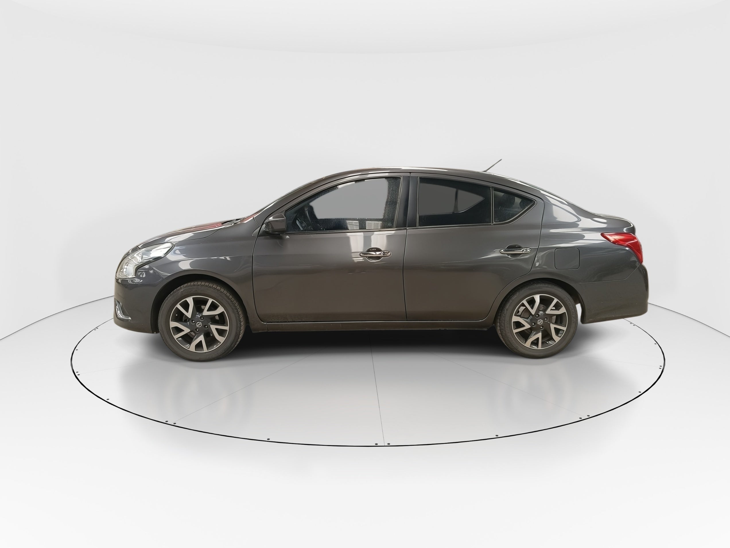 2019 Nissan Versa 4p Advance L4/1.6 Man