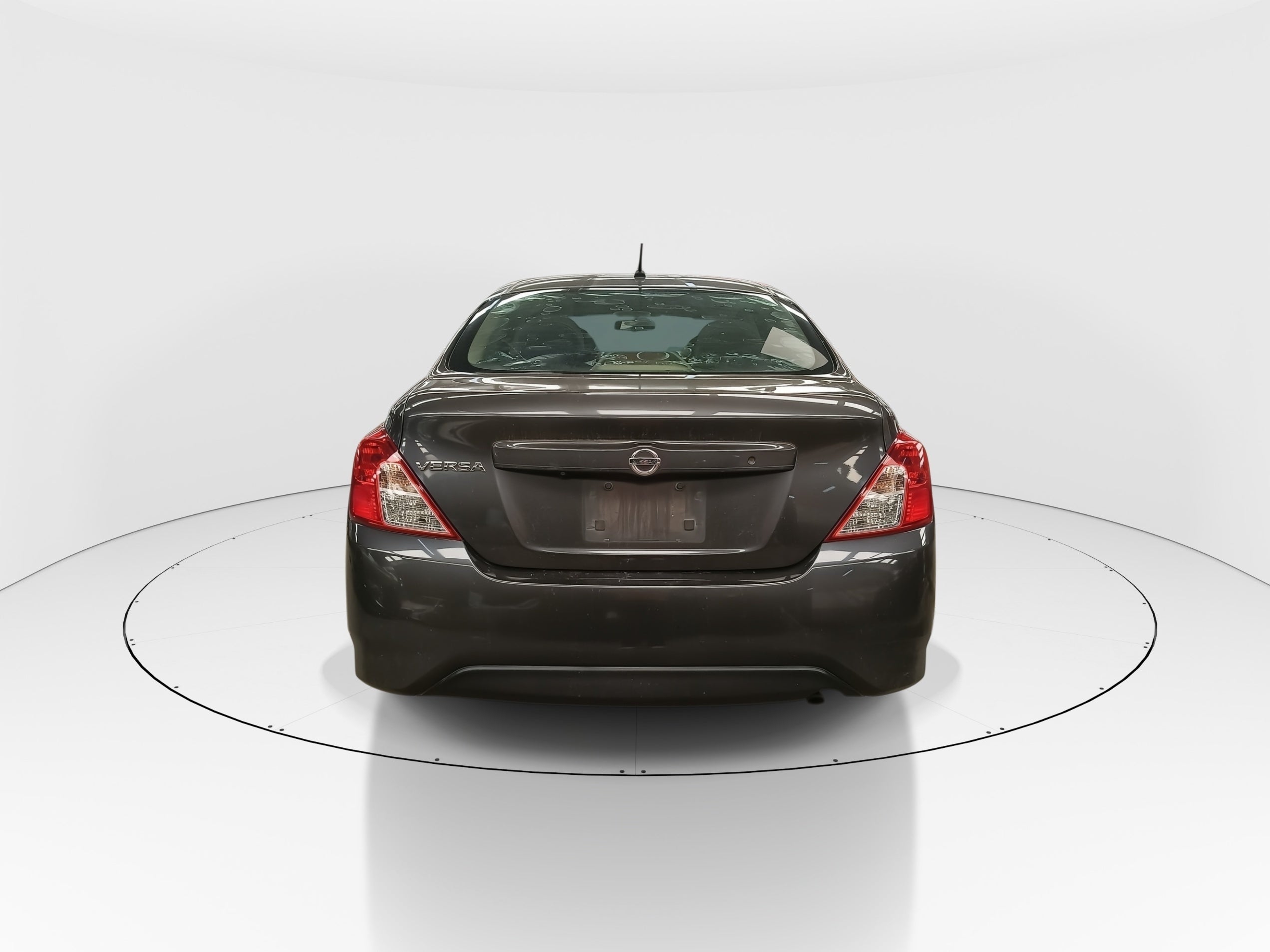 2019 Nissan Versa 4p Advance L4/1.6 Man