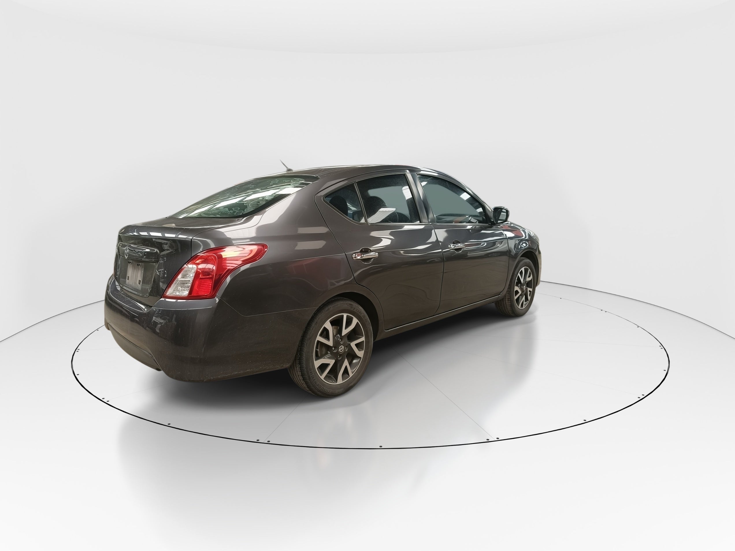 2019 Nissan Versa 4p Advance L4/1.6 Man