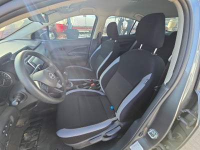 2025 Nissan Versa 4p Sense L4/1.6 Man