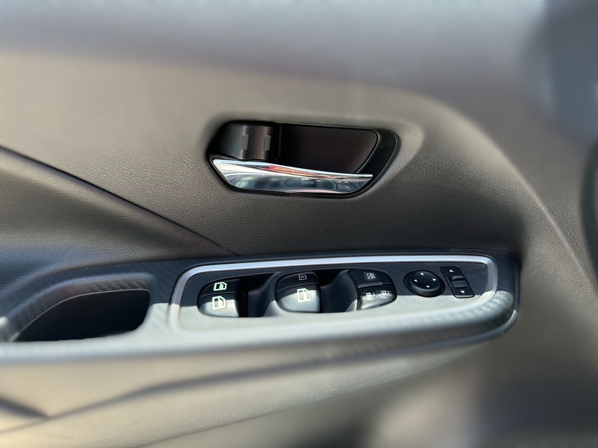 2024 Nissan Versa 4p SR L4/1.6 Aut