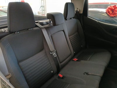 2025 Nissan Frontier 4p XE L4/2.5 Man