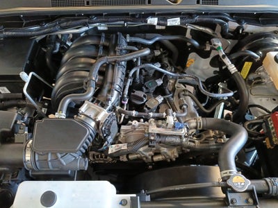 2025 Nissan Frontier 4p XE L4/2.5 Man