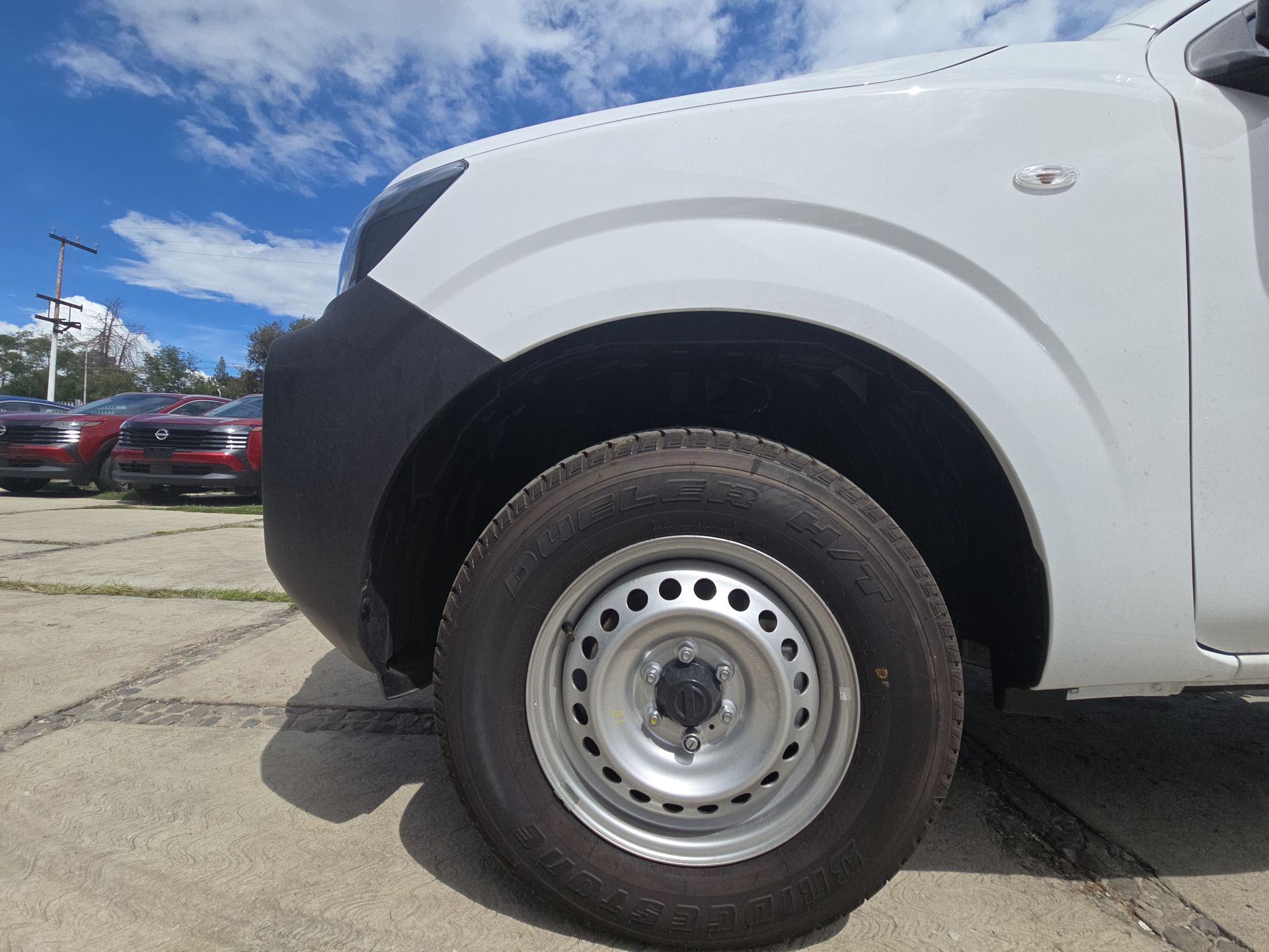 2026 Nissan Chasis Cabina NP300 2p L4/2.5 Man A/A VDC