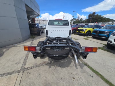 2026 Nissan Chasis Cabina NP300 2p L4/2.5 Man A/A VDC
