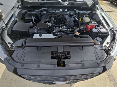 2026 Nissan Chasis Cabina NP300 2p L4/2.5 Man A/A VDC