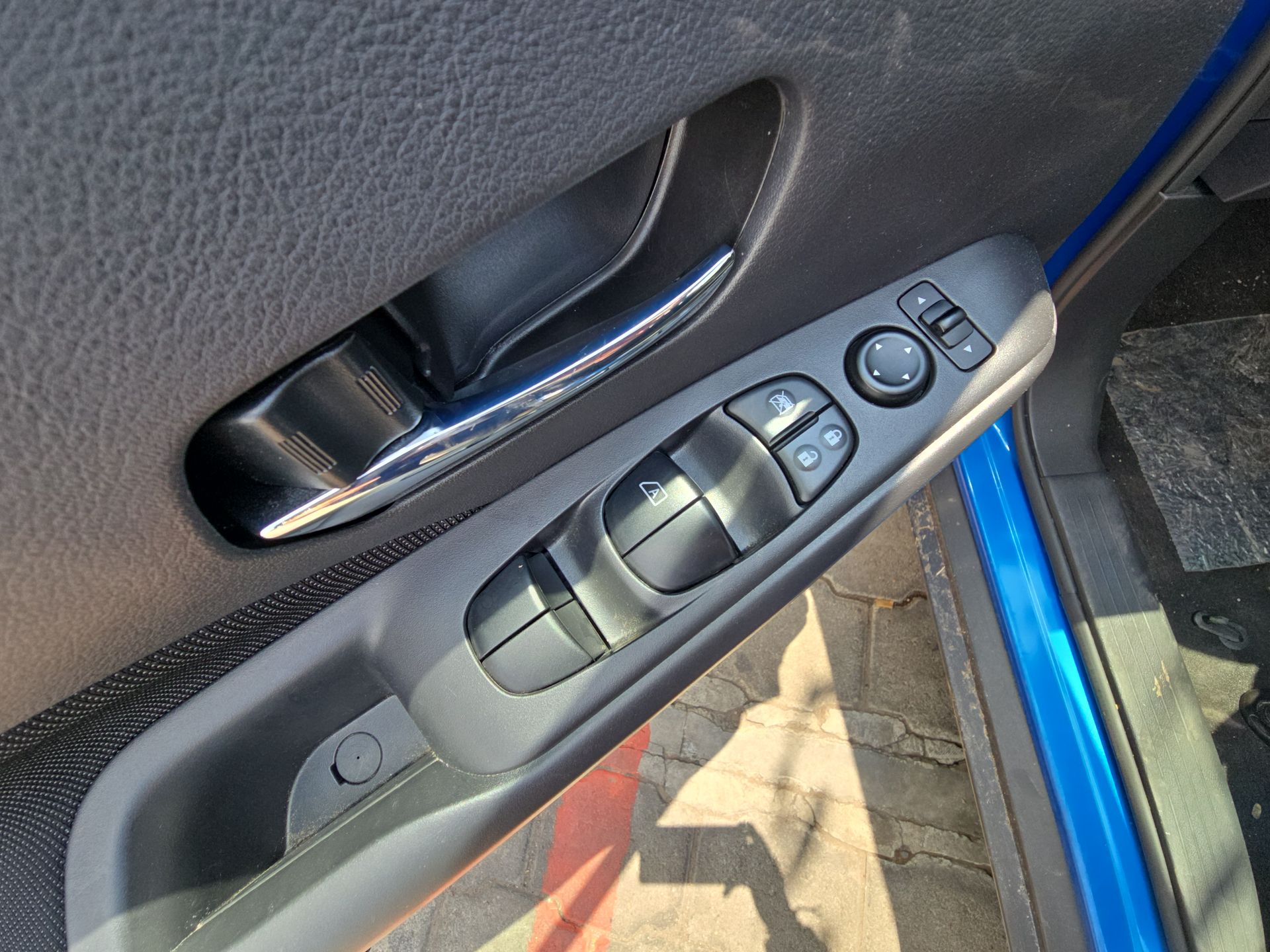 2025 Nissan Kicks 5p Play Advance L4/1.6 Aut