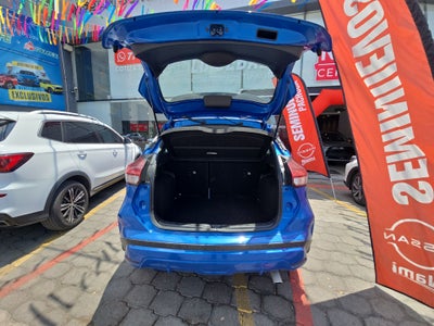 2025 Nissan Kicks 5p Play Advance L4/1.6 Aut