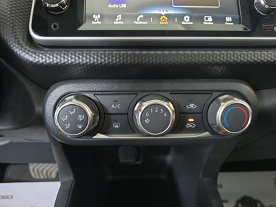 2025 Nissan Kicks 5p Play Advance L4/1.6 Aut
