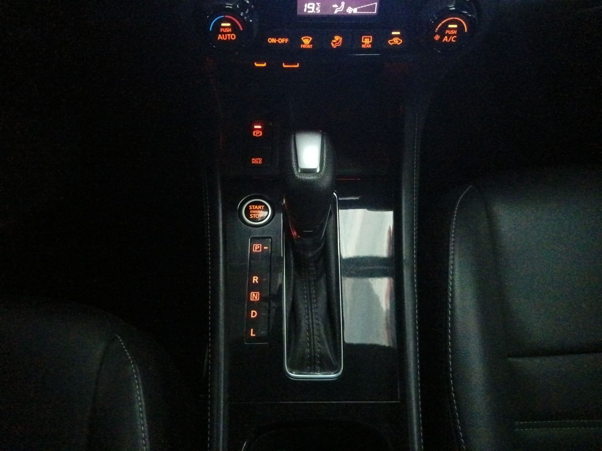 2024 Nissan Kicks 5p Platinum L4/1.6 Aut