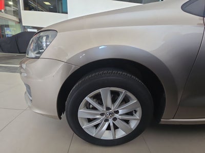 2017 Volkswagen Vento 4p Comfortline L4/1.6 Man
