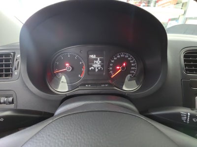 2017 Volkswagen Vento 4p Comfortline L4/1.6 Man